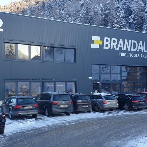 B21